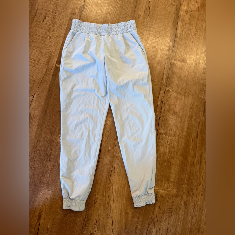 Athleta leightweight joggers